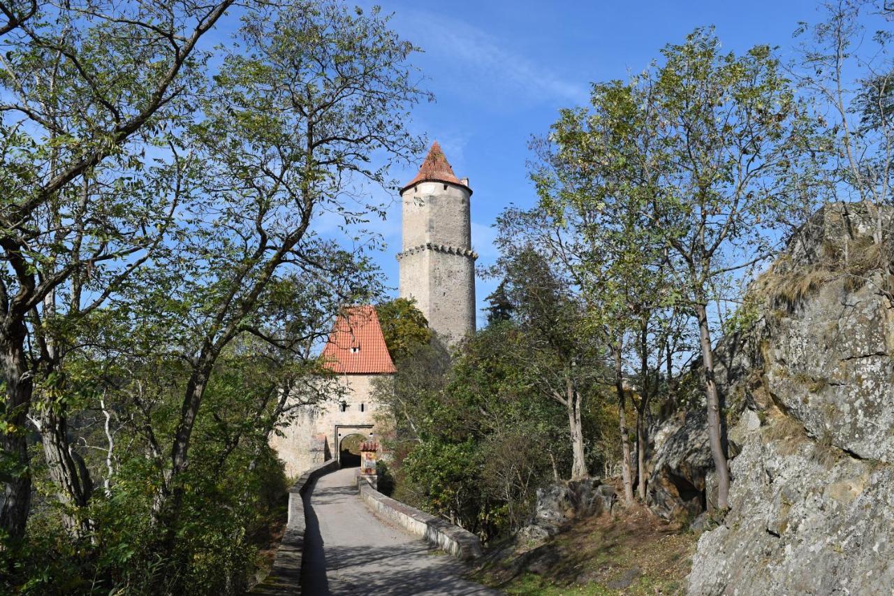 Mlyn Kamenice Klucenice Kültér fotó