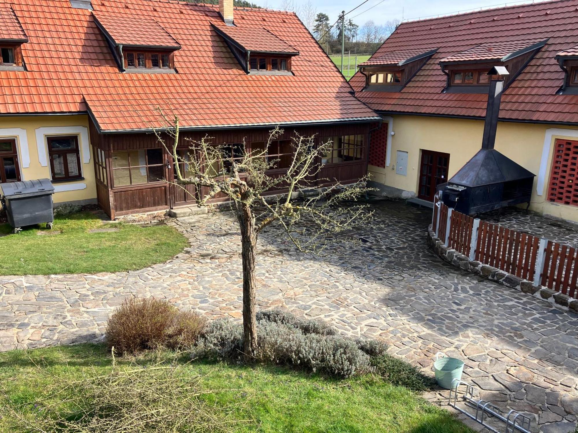 Mlyn Kamenice Klucenice Kültér fotó