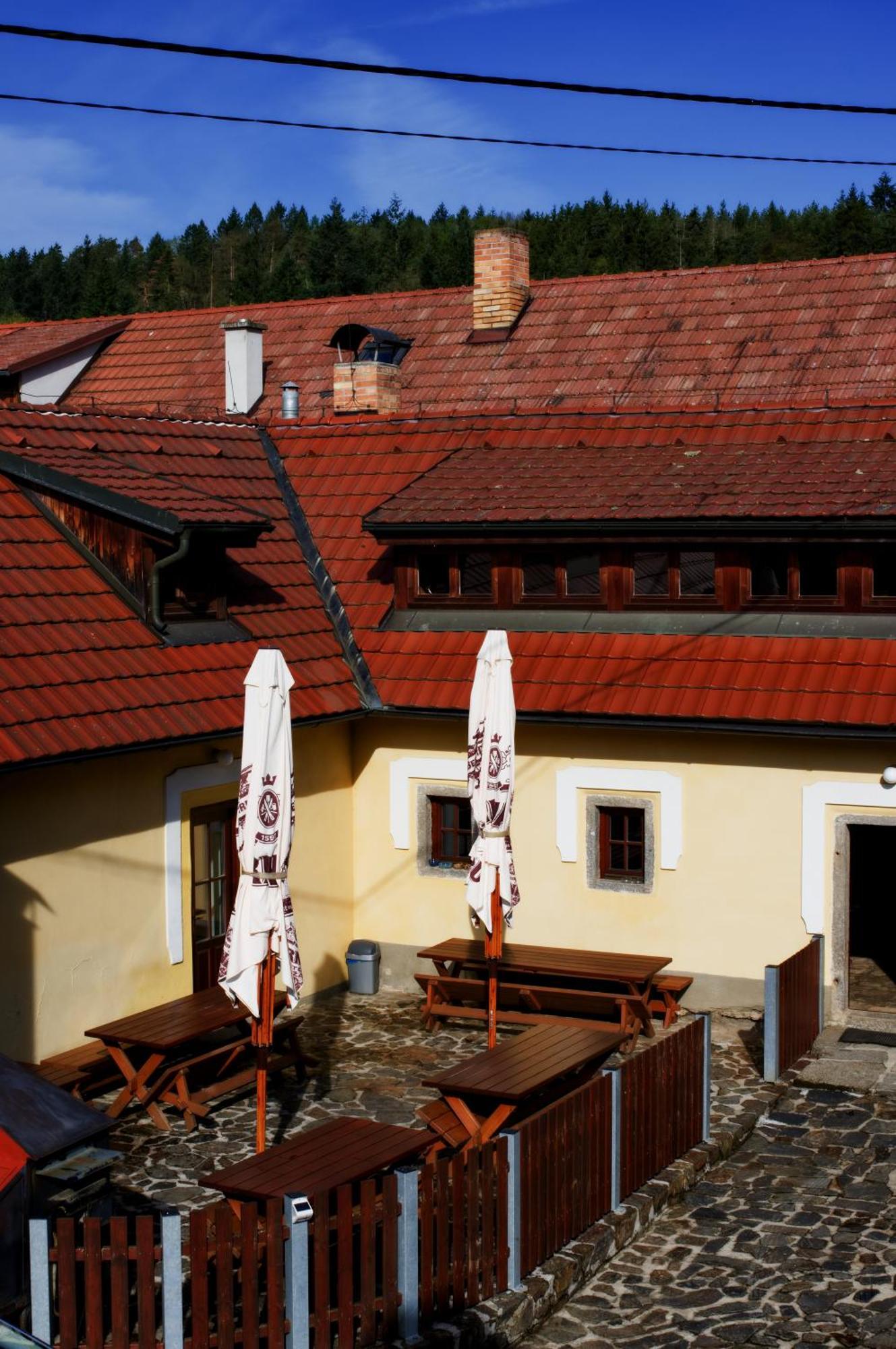Mlyn Kamenice Klucenice Kültér fotó